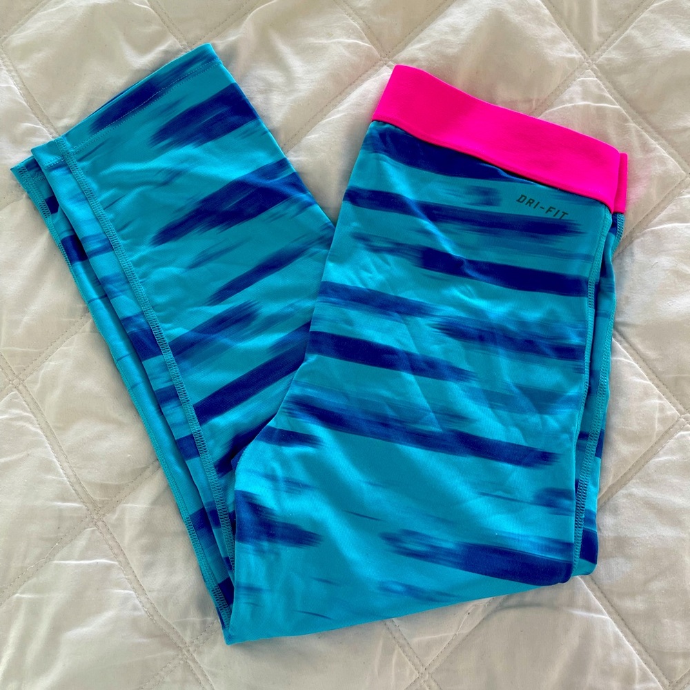 💙Girls Nike leggings 💙